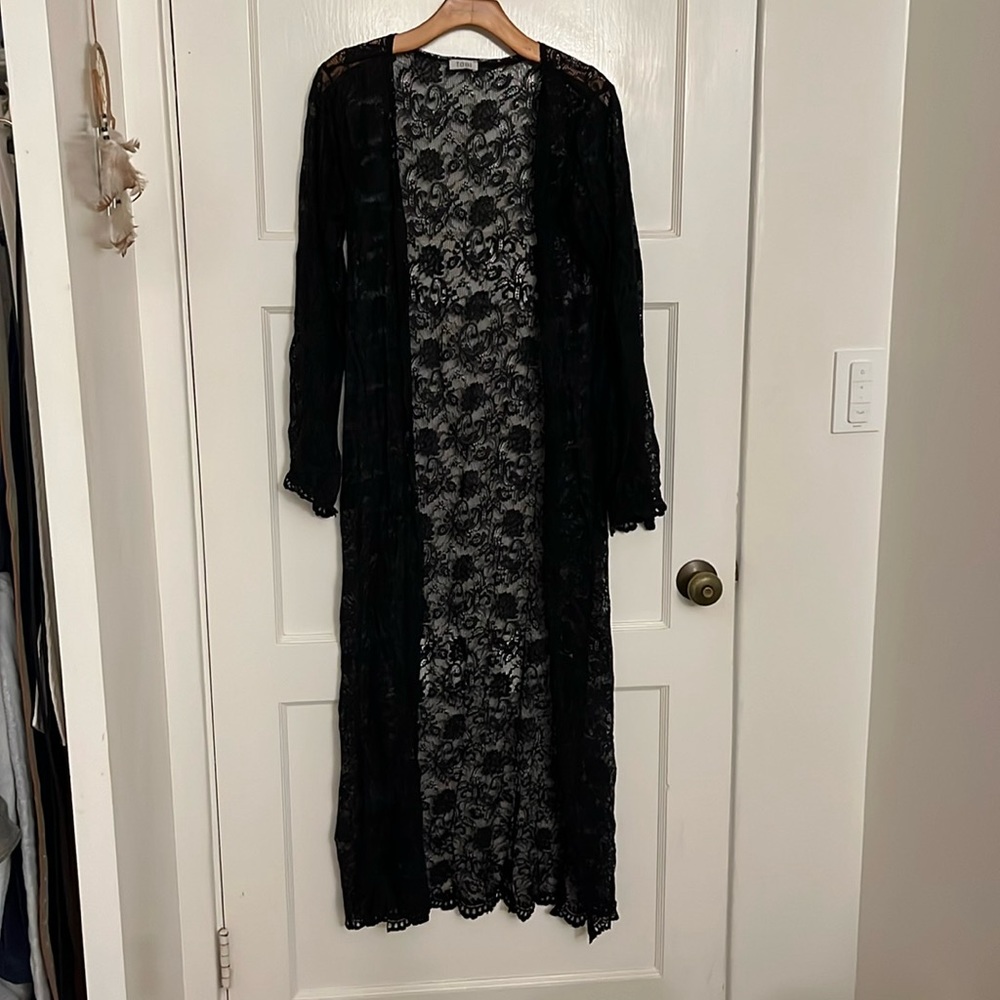Tobi Black Lace Kimono